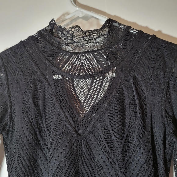 Womens XS Free People black open weave lace 3/4 sleeve top - Picture 2 of 8
